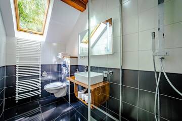 Фото номера Номер с кроватью размера «king-size» и балконом Гостевой дом Casa Nitu г. Инторсура-Бузэулуй 10